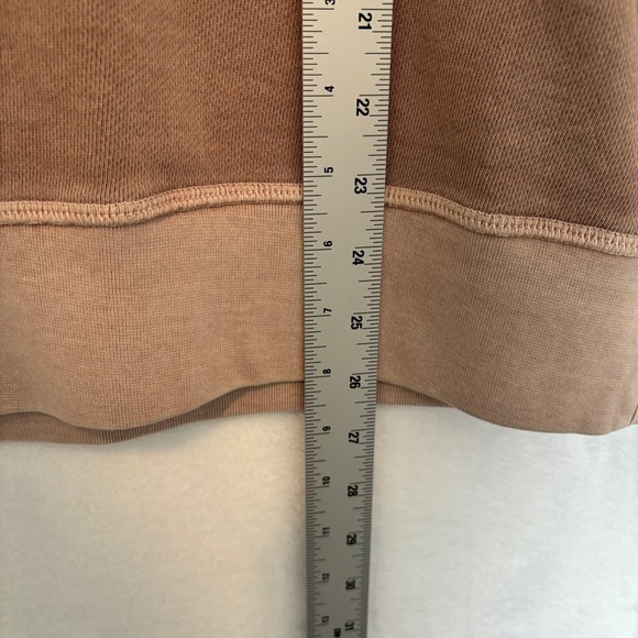 Faherty tan Charleston sun logo crew neck long sleeve pullover size medium - Picture 9 of 10